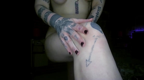 Messalina horror lotioning her body 