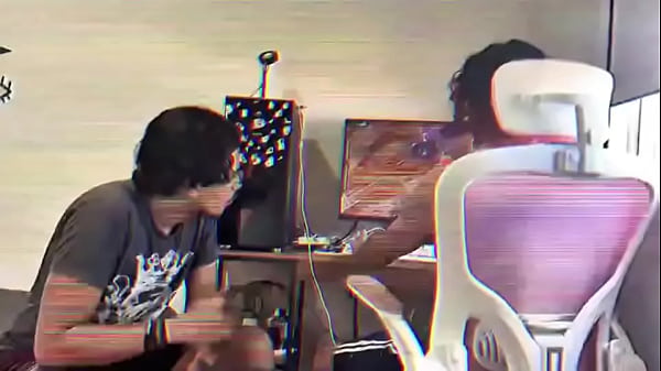 Nonton Quando O Cara &eacute; Main Yasuo Super Focado No League Of Legends, Mas Deixa A Namorada Sedenta Por Pica O Amigo ... thumbnail