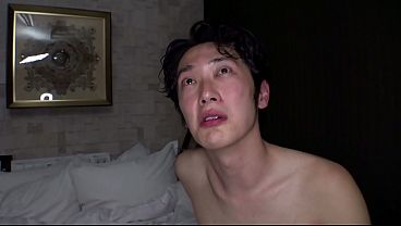 Nonton パート2モデル級美ボディ！！現役 若妻登場！！清楚な顔してイケメンならワンチャンokなヤリマン妻！不倫現場に突撃からのホテイン同行でセックス撮影決行！ナースコスから激エロオイルプレイまで！！旦那には言えない背徳の中出し3連発！！ thumbnail