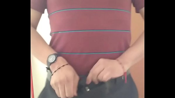 Estoy en calzones en el ba&ntilde;o de mi trabajo