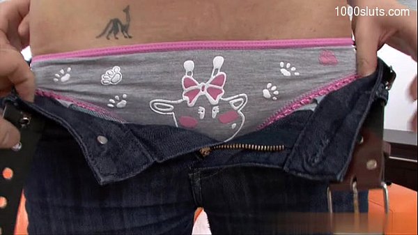 Cute teen sperm swallow