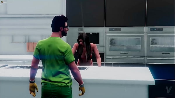 Znudzona dziewczyna potrzebowała nowego bolca 