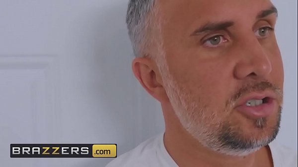 Play MP4 - Teens like it BIG - &lpar;Lexi Lore&comma; Keiran Lee&rpar; - Size Stamina - Brazzers