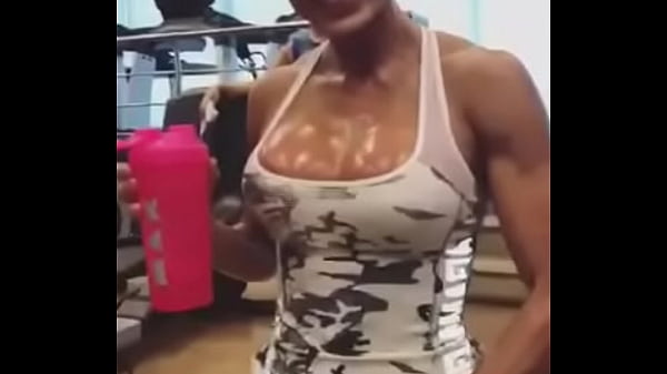 Play MP4 - Gracyanne barbosa com a buceta suada