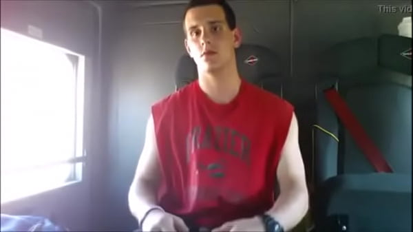 Play MP4 - Gay Masturb&aacute;ndose n&deg;10 - Hombre Joven