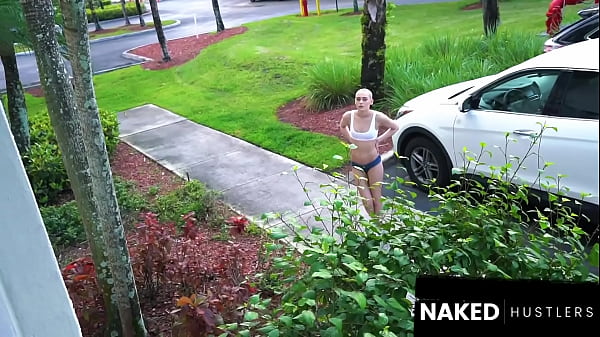 Nonton European Fashion Model Comes To America For Work & Dick thumbnail