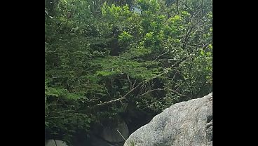 clava al futbolista sin cesar 