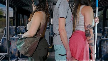 Nonton Masturbando A Un Extra&ntilde;o En El Autob&uacute;s thumbnail