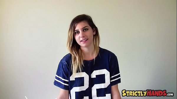 Play MP4 - Young Kaci Experiences A Warm Facial