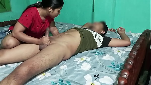 Play MP4 - Desi Dever se chudi pyasi Bhabi or bhujai apni pyaas room me hi chod dala