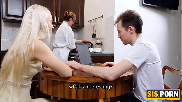 Play MP4 - Brave man impales his attractive stepsis behind stepmoms back