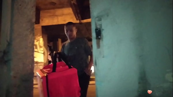 O Entregador De Leite E Pau.milk Delivery And Dick. thumbnail