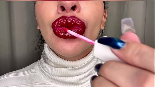 Chupando De Batom Vermelho! thumbnail