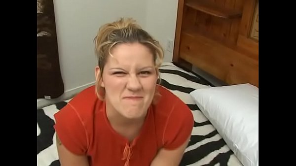 Play MP4 - Very cute girl gives him a very slipery an hot blowjob