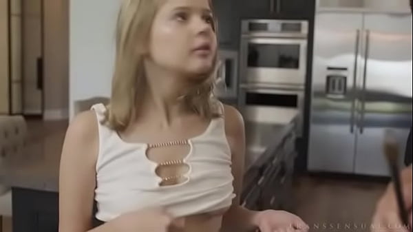 Play MP4 - Emma Rose Brittney Kade Coco Lovelock She Is A Wizard At Sneaky Fuckery