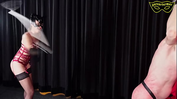 H&uuml;ndchen besteht alle stufen seiner auspeitschung 