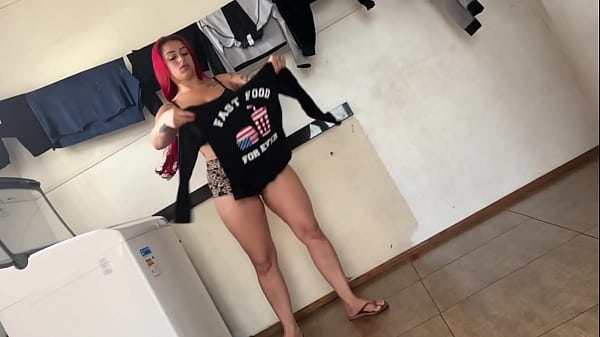 Nonton Ela Ficou Presa Na M&aacute;quina De Lavar E Eu Aproveitei Cada Segundo Antes De Tirar Completo thumbnail