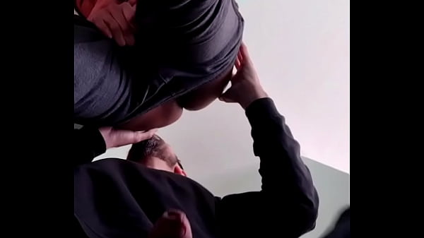 Macho Se Desquita Con Mi Culo Luego De Que Le Trague La Verga. thumbnail