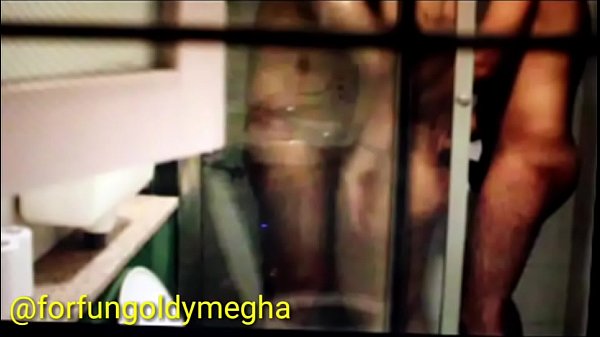 Play MP4 - Shower threesome - 3rd Night