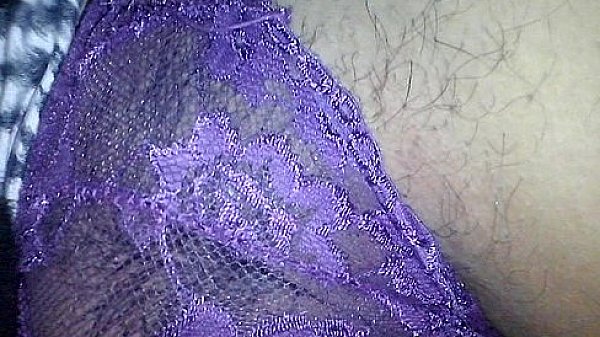 Mi novia peluda d. y mojada 