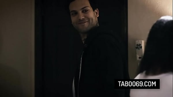 Nonton Lucky Stud Fucks His Slutty Stepsisters thumbnail