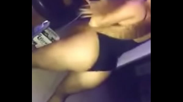 Play MP4 - White girl im fucking tonight