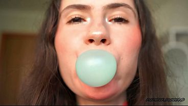 Nonton Bratty Princess Sticky Messy Bubblegum Pop thumbnail