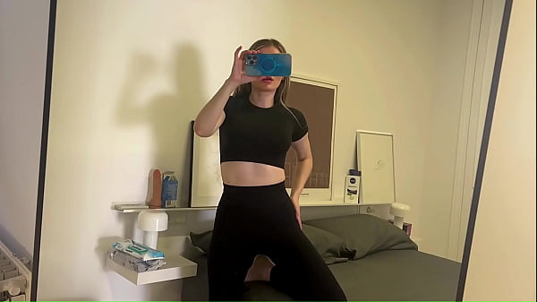 Nonton Chica Fitness Se Masturba Y Gime Hasta Llegar Al Orgasmo ! thumbnail