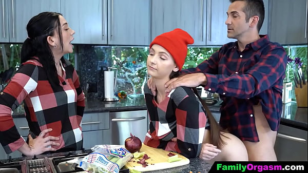 Play MP4 - FamilyOrgasm - Step Dad Drops Crumbs to Attract his Sweetheart Stepdaughter