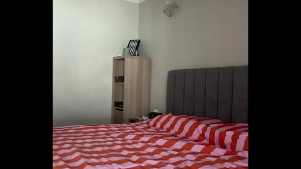 Nonton Masturbating For You With A Cum Countdown thumbnail