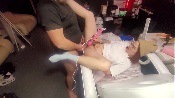 Nonton Multi Orgasm A Cap Girl By Penetrating Her Pussy, And Using Magic Wand, She Have A Lot Of Fun For It thumbnail