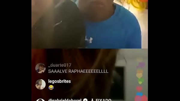 Play MP4 - Novinhas safada se exibindo na live do DJ Gabriel do borel