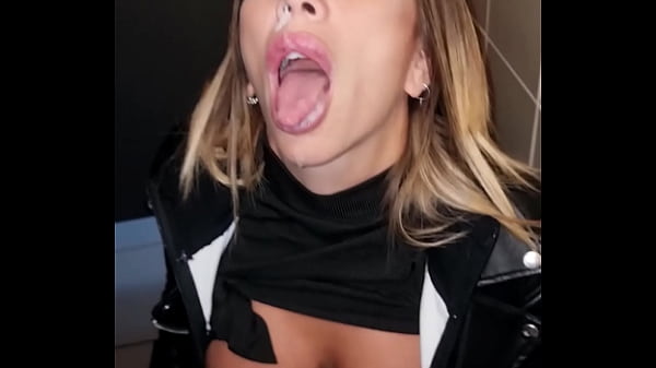 Littleangel84 - Sodomis&eacute;e Dans Un Parc &agrave; Lyon thumbnail