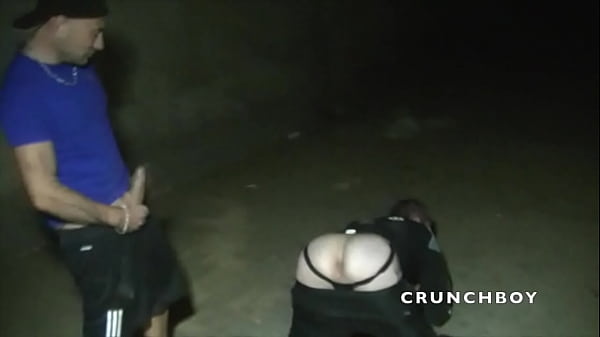 Salope Se Fait Doser En Skets Et Jogging En Pleine Nuit En Exteiru thumbnail