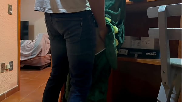 Play MP4 - Que mejor forma de pasar el 14 de febrero que con un culo apretado y duro para penetrar y vaciar toda mi hombr&iacute;a