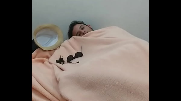 Thomas cansado depois de foda exaustiva com o J&uacute_lio