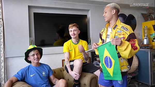 Play MP4 - Bastidores - Kevin Ethan & Hariel & Lucas Ferrari - Bareback &lpar;Brasileirinhos&colon; Catar voc&ecirc;&rpar;