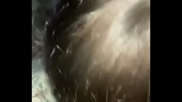 Thick white girl deepthroats 