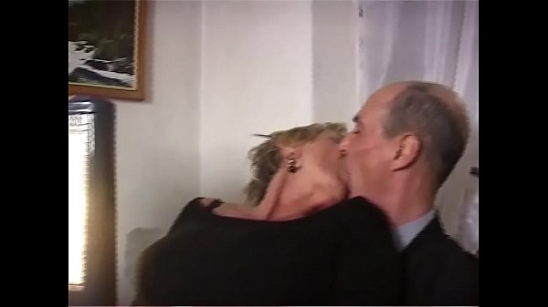 Play MP4 - Nice grandmother sucks cock