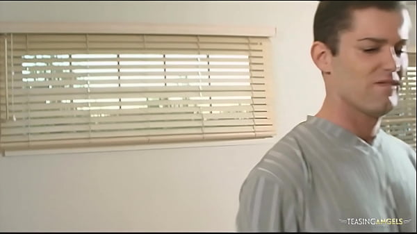 Play MP4 - Not having sex for weeks made the blonde very anxious before fucking the guy