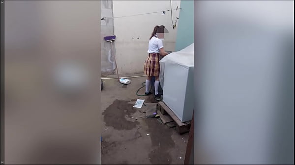 Padrastro Me Duele! Encuentro A Mi Hijastra Jovencita Estudiante En Casa Lavando Sus Calzones, Hijastra Y Padrastro, Casero Real thumbnail
