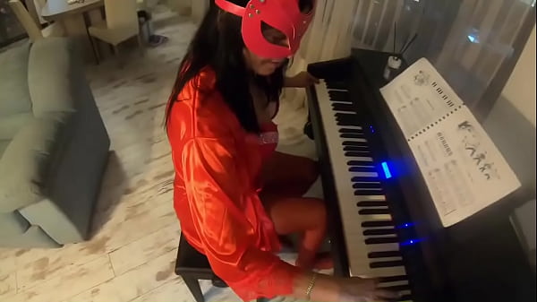 Nonton Adventures Of Milfycalla Ep 96 First Piano Lessontoday I Had My First Piano Day. I Was Already Excited. #amateur, #milf,... thumbnail