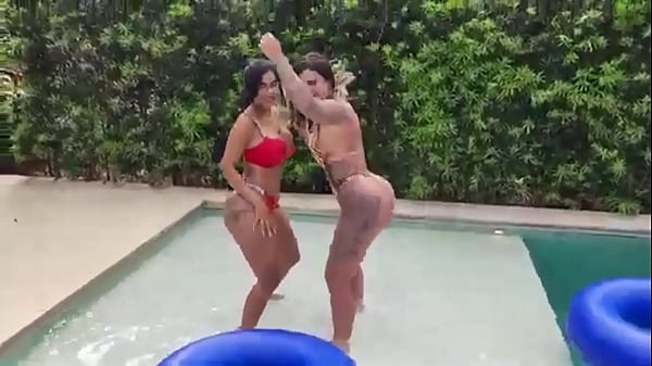 Play MP4 - Pr&eacute;via de Resenha na Mans&atilde;o&comma; veja o que rolou com as gatas Pampam &comma; Victoria hot e Alice &period;