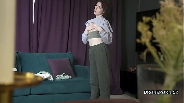 Play MP4 - Skinny girl Sandra at home