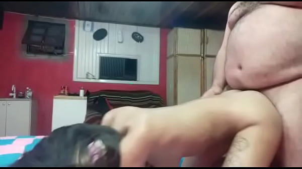 TIUZAOE ESSA_NOVINHA_DE 19 QUIS DAR OCUZINHOPARA O_TIU QUE_GOZOU BEM LA NO_FUNDINHODESSA NOVINHA GOSTOSA