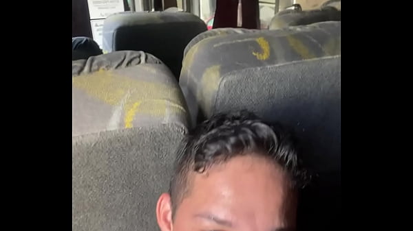 Tava Passando Na Rua E O Motorista Do &ocirc;nibus Tava A Porta Aberta Olhei E Ele Piscou O Olho, Entrei No &ocirc;nibus E Deu Nisso! thumbnail