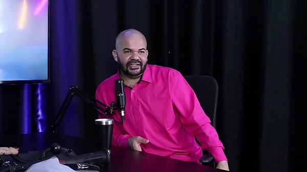 No fetiche ele gosta_de bater_mas não pra machucar e_em uma_cidade ficava na_porta escondido_ouvindo_baterem_punhetas Paulo_Avelar Tiv Models SHEER_RED