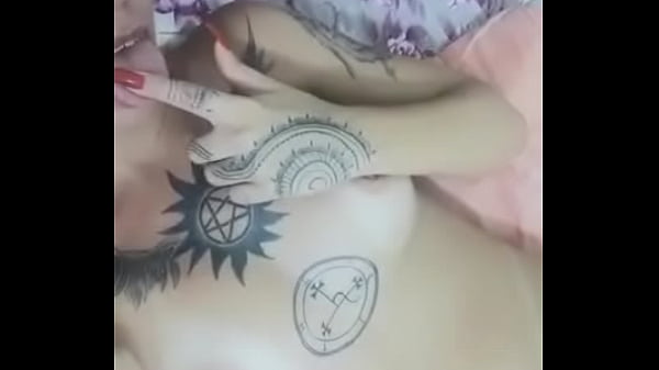 Esta é_a AshleyInked uma novinha toda_tatuada_que promete logoestar somando conosco no cinemaadulto_cheia detesão_me provocando setocandotoda molhadinhasigam essa gatano Twitter AshleyAcompanhante