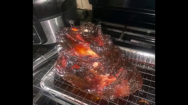 Nonton My First Time Making The Ham ? thumbnail