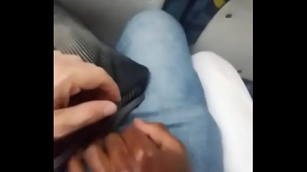 Play MP4 - M&atilde;o amiga no &ocirc;nibus&period;